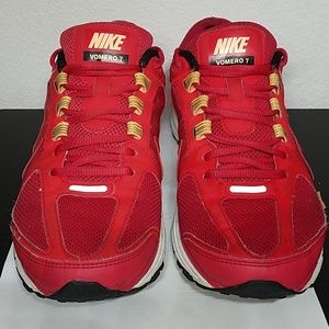 Nike Zoom Tennis Shoes Size 9.5 Women Red